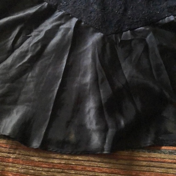 Lingerie - Picture 2 of 4